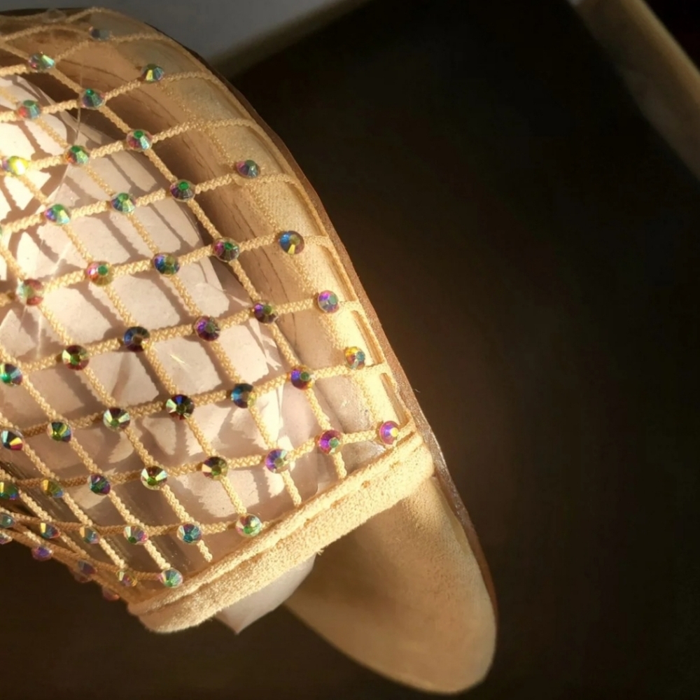 GOLD Mesh Heels - Picture 5 of 11